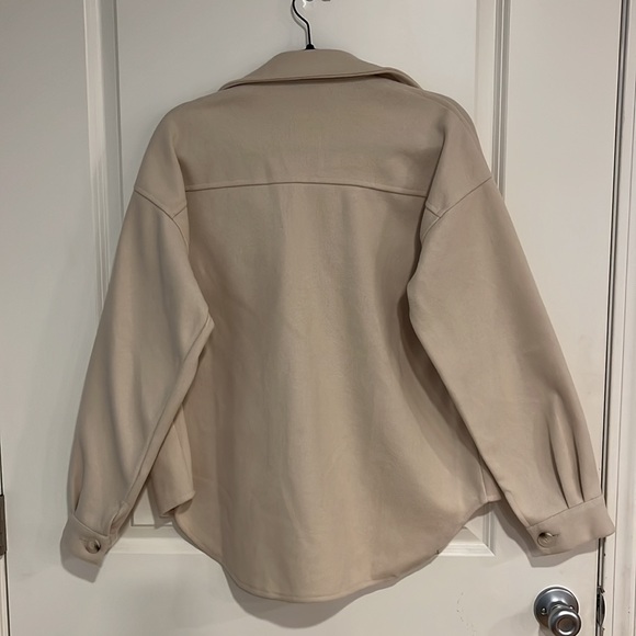Shein Beige Oversized Shirt Jacket size small - Picture 3 of 3